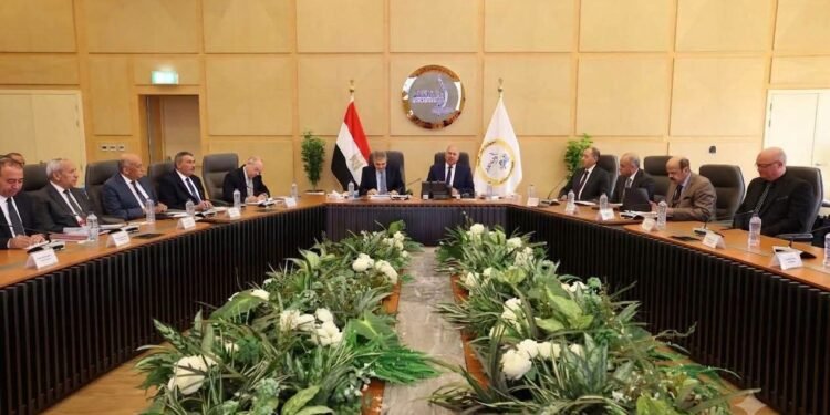 وزير النقل يترأس أعمال الجمعية العمومية العادية وغير العادية لشركة قناة السويس لتنمية الموانئ البحرية