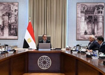 رئيس الوزراء يتابع جهود تنمية وتطوير الساحل الشمالي الغربي