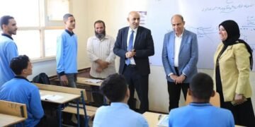 وزير التربية والتعليم ومحافظ المنيا يتفقدان عددًا من مدارس المحافظة لمتابعة انتظام العملية التعليمية
