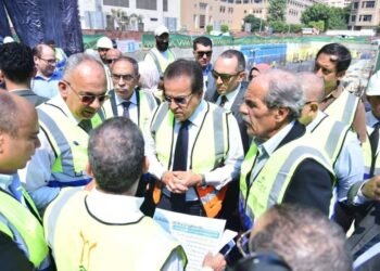 عبدالغفار يتفقد بولاق أبو العلا ومدينة النيل: 1700 سرير وافتتاح المشروعين خلال 2027