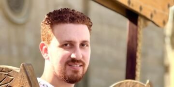 أحمد منير.. من صناعة المحتوى إلى إدارة الإعلانات وبناء هاشتاج غيّر قواعد التسويق العقاري