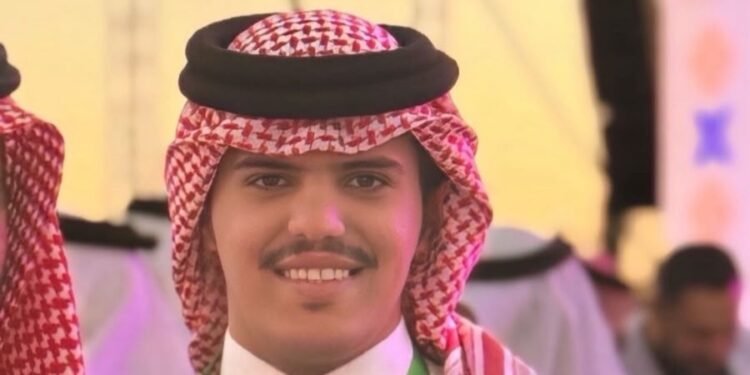 نايف بن سعيد العلياني.. عين ترى ما لا نراه