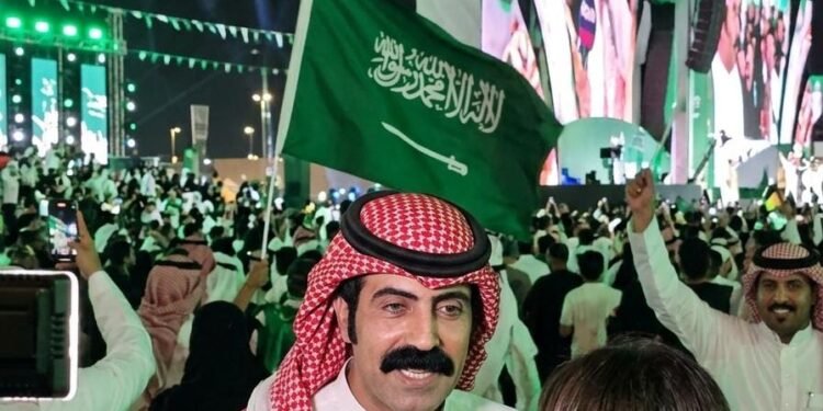 شاهر السرحانى.. شاعر سعودى يحصد حضوراً واسعاً بين الشعر والتأليف والسوشيال ميديا