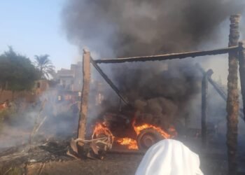 حـريـق يلتهم جرارًا وتـروسيـكـلًا ويصيب رأس ماشية في طما بسوهاج