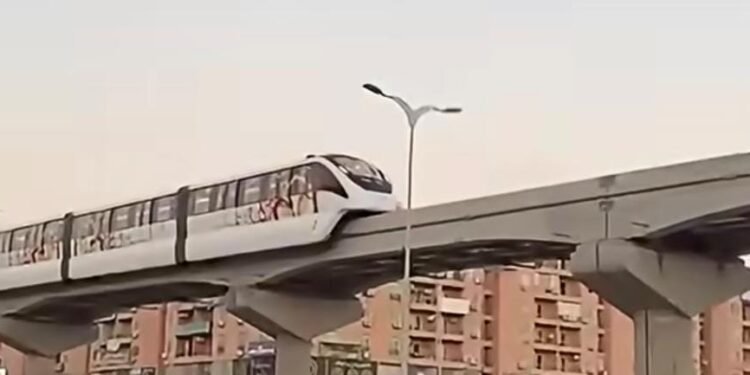 خطوة جديدة نحو المستقبل.. انطلاق التجربة الحية لمونوريل أكتوبر الجديدة لتسهيل الربط مع قلب القاهرة