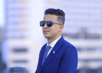 محمد عاشور أبو عبد الحميد يكتب “بناة المجد أم أسرى الشاشات؟” هكذا نُعيد توجيه طاقات الشباب