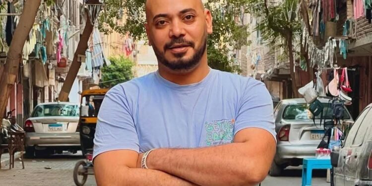 الأستاذ أحمد حسن يناشد محافظ الجيزة التدخل العاجل لإنقاذ شارع خاتم المرسلين بالعمرانية من ظلام الدامس وكارثة القمامة