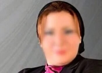 وصول المحامية المتهمة بقتل والدتها وتقطيع جثتها إلى محكمة جنايات الإسكندرية