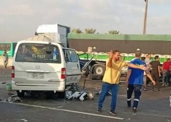 إصابة شخصين إثر انقلاب سيارة ملاكى فى التجمع
