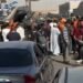 انقلاب سيارة ملاكي على محور جمال عبد الناصر بالقاهرة