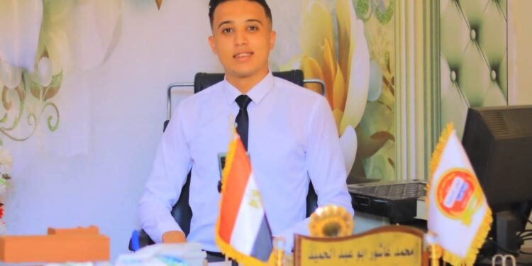السيرة الذاتية والمهنية للكاتب الصحفي والاعلامي محمد عاشور ابو عبد الحميد