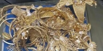 قرار بضبط وإحضار بوسي خليل وآخرين بتهمة سرقة 3 كيلو ذهب و20 مليون جنيه بالإسكندرية