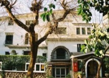 محاضرة مع المستشار الثقافي بسفارة بيرو