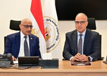 وزير الري ومحافظ شمال سيناء يقرران مهلة شهر لترخيص الآبار الجوفية.. والرسوم تبدأ من 200 جنيه