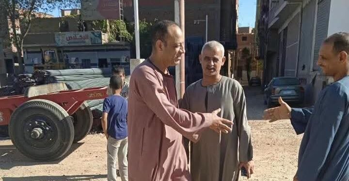 جهود مكثفة ومتابعة ميدانية.. الشيباني وأبو خروف يتابعان أعمال رصف وتمهيد طريق الشيخ محمد صديق المنشاوي