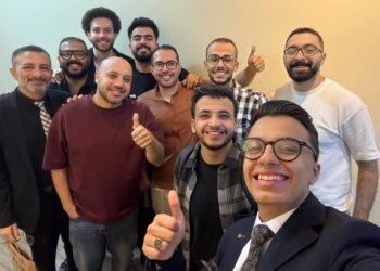 بعد أن لقبه الجمهور بـ«صوت الشعب».. حمدى عاشور يناقش حروب الوعى بفيلم «أحلام ع الوعي»