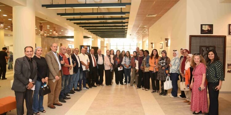 الجامعة الأمريكية بالقاهرة تفتتح مساحات التعلم المشتركة المطوّرة بالمكتبة