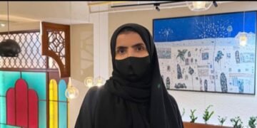 عزيزة هزاع محمد الشمراني “عزوزة”.. عين ترى الجمال وتحكيه بلغة الصورة